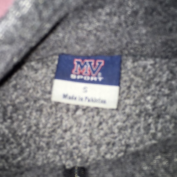 1/4 Zip Up Sweathsirt - Picture 3 of 3